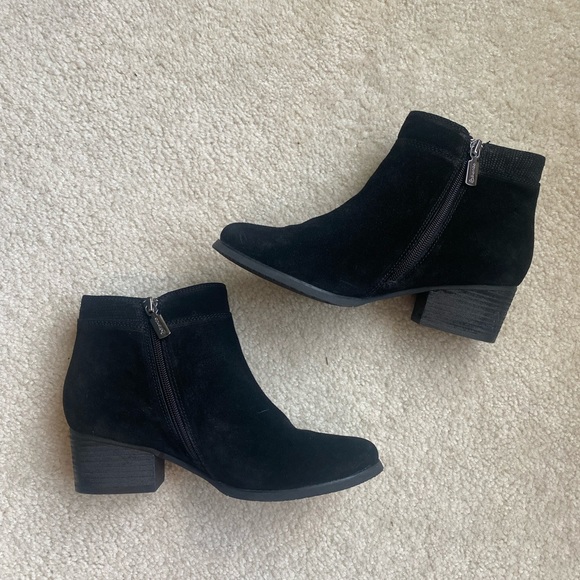 Blondo black suede zip up bootie waterproof 7.5 - Picture 2 of 5